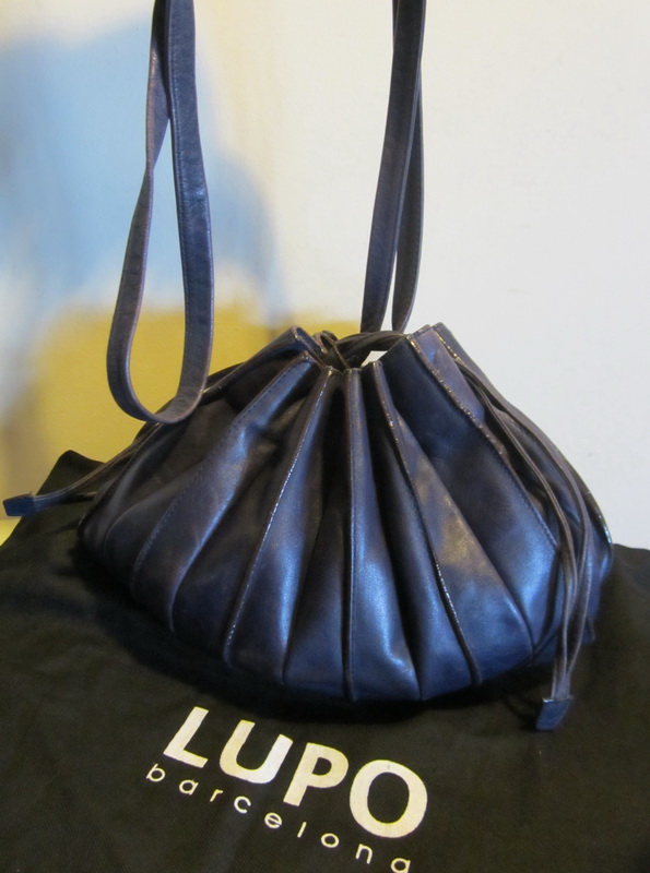 Gorgeous vintage leather Lupo bag